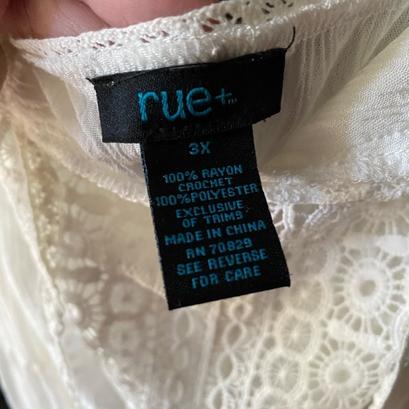 White cold shoulder blouse - Picture 8 of 8